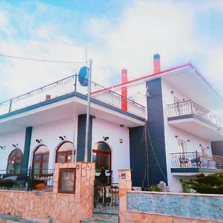 Villa Camellia Vrasna Bagian luar foto