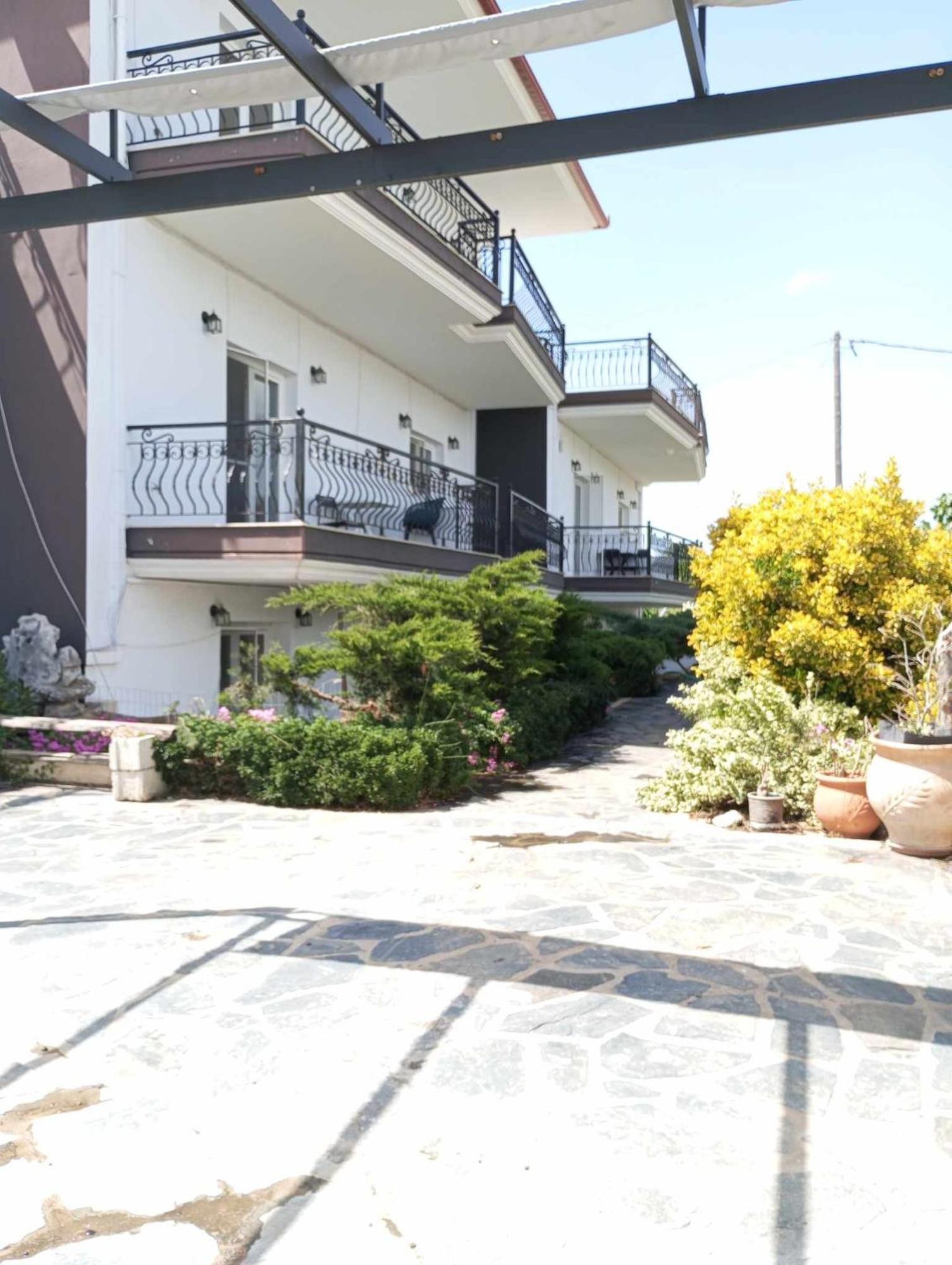 Villa Camellia Vrasna Bagian luar foto