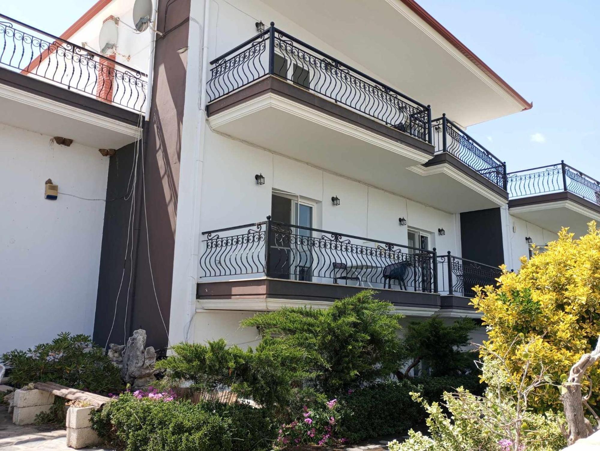 Villa Camellia Vrasna Bagian luar foto